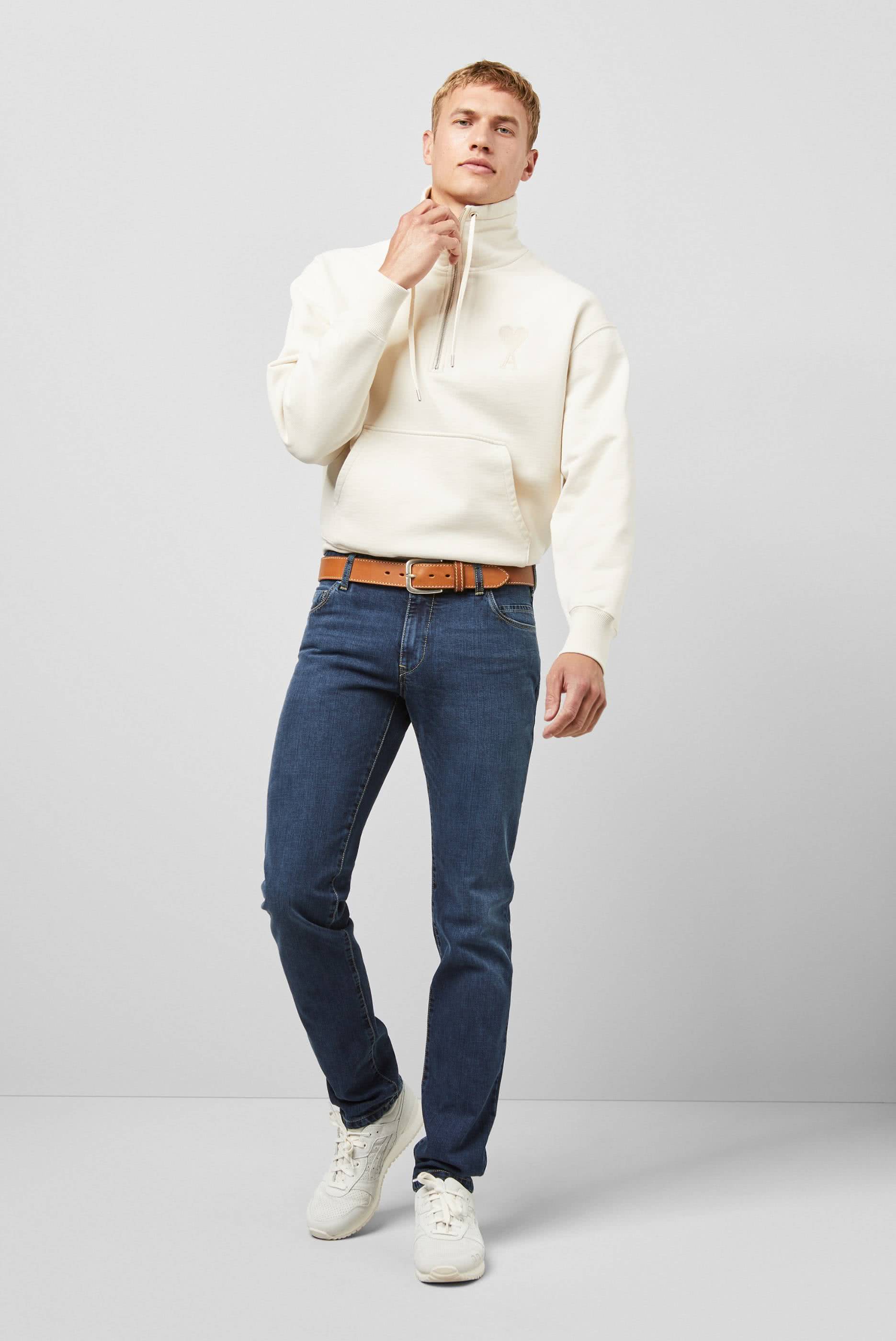 model wearing desiner meyer blue denim jeans